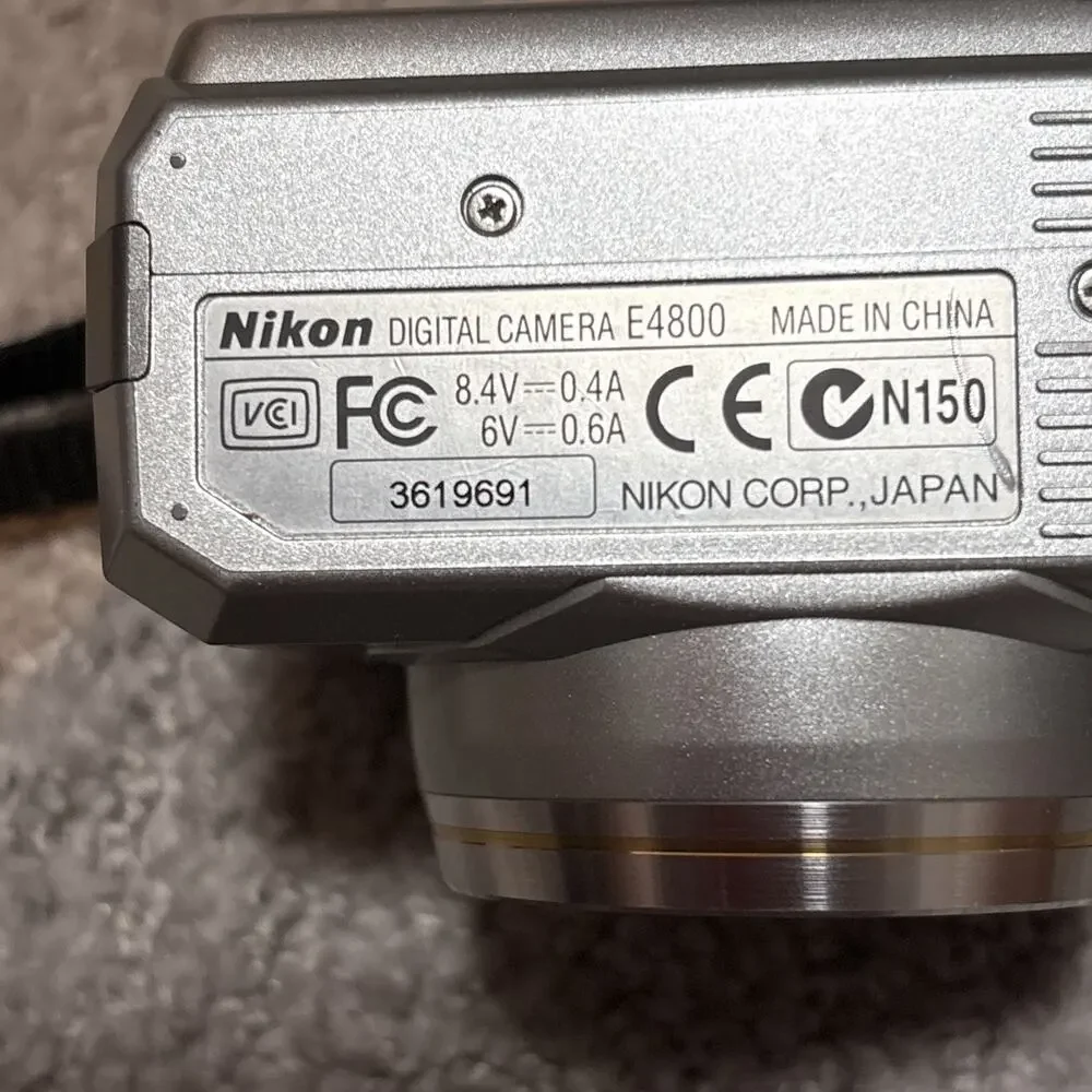 Nikon COOLPIX 4800 4.0MP Digital Camera - Silver